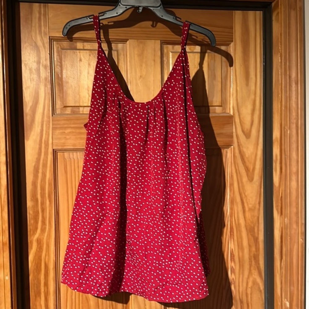 Flowy tank